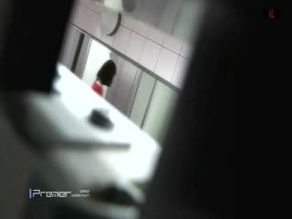 外站流出潛入大學女廁TP學妹噓噓11