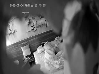 2022-5-05最新流出360酒店白色半邊床偷拍❤️對白有趣的可愛小妹和紋身男友激情說你操死我了