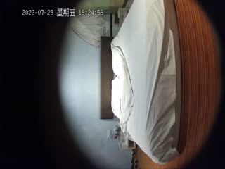 2022-7-28-29新流出小旅館偷拍男女情人開房偷情啪啪-005