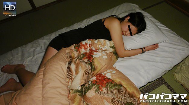 Paco 032510_057 人妻熟女亂交同窗會　寢起きドッキリ編