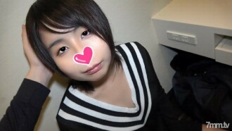 Hinata 18 Jahre 148cm Kleinwuchs Lori x Shortcut Bishoujo und Necafe SEX! All-you-can-eat kleiner Körper mitten in der Entwicklung! Während ich die Stimme ertrage, werde ich sensibel eingerollt! Necafe empfing Creampie!
