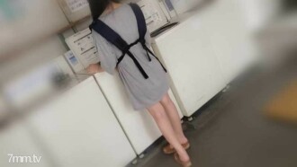 [Cá nhân] Cô vợ trẻ xinh đẹp sống trong căn phòng trọ một người. Phá vỡ lời hứa và thu tiền lãi bằng cách bắn kiêm âm đạo.