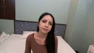 無）こんな娘とヤリたかった！日本×タイのスレンダーハーフ美女　顔に似合わず・・・な姿に興奮止まらず中出し　０２８ 