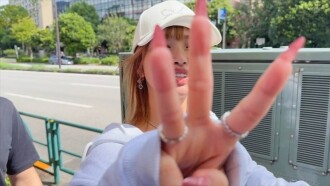 Lumilitaw ang big-breasted gal bitch ni Akita sa halagang 70,000 yen at niloloko nang hilaw. Japanese ZUBOZUBO OK!!