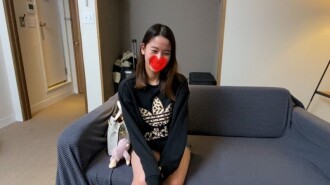 펠라티오 좋아하는 푸른〇유사의 몸집이 작은 19세 유부녀 ♡ 셀프 이라마에서 목구멍 괴롭히는 눈물에서도 다시 물리는 도 M인 변태 여자 ♡