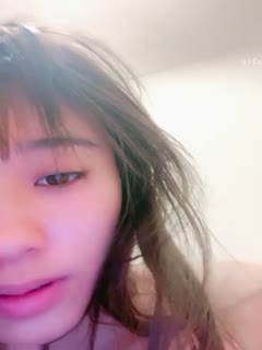 新人！新鮮出爐~校花下海【00後花朵】道具狂插！通宵狂擼~雞兒硬到想噴火~快要爽暈爽啦4第01集