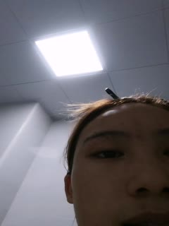 制服長發氣質佳的妹子模特身材握住男友的雞巴愛不釋手妖艷口活後入極品炮架子特寫內射第06集