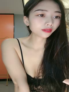 烈焰紅唇性感美女！黑絲包臀裙！扭腰包臀換裝，揉捏奶子