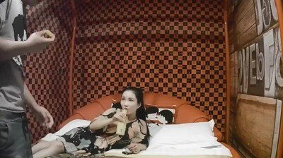 明星級性感美女與公司領導酒店偷情.