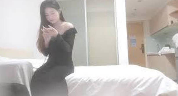 漂亮巨乳小姐姐身材豐滿高挑稀毛鮑魚粉嫩上來就開車上位騎操啪啪打樁扶腰後入大奶嘩嘩