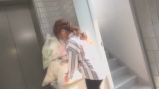 朝ゴミ出しする近所の游び好きノーブラ奧さん _ 祈里きすみ