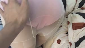 學院派妹子穿上絲襪做愛