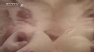 加勒比 072314-650 水中巨乳搓揉～小宮涼菜無碼中文字幕