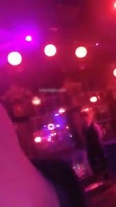 宅男女神琳琳家裡和網友互動讓她去夜店勾引帥哥戶外野戰直播