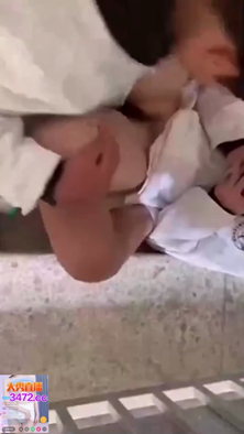 【獨家首發】和義職校事件：中專校妓女孩教學樓走廊啪啪，男同學全程圍觀錄像！