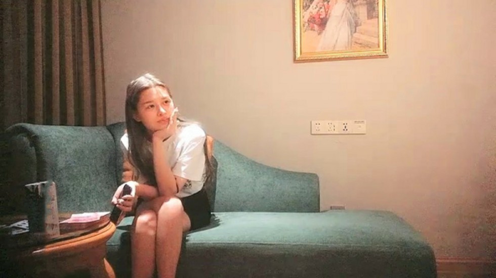 【91沈先生】老金愛刮毛，小姐姐真聽話岔開雙腿成白虎，殘暴啪啪棋逢對手妹子好享受，嬌喘不斷淫水四溢