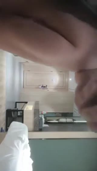 胖男老哥約了個紋身妹子TP啪啪，換上學生制服調情猛操