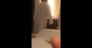 與翹臀美妞從黑夜玩到白天! 愛打手游的她今晚從中路被貫穿