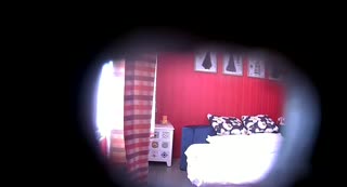 [酒店偷拍] 兩腿開開讓哥研究研究~妹子乖乖張腿後大GG就直直插進入了!!