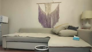 約了個白色外套豐滿少婦啪啪，穿上情趣口交沙發上騎乘大力猛操