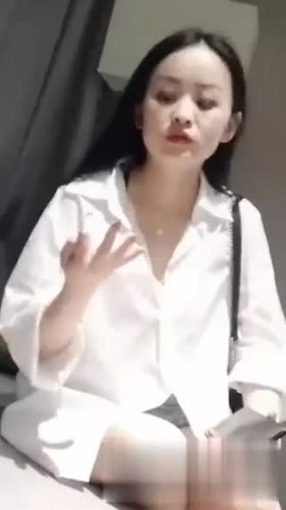 《91沉先生探花》約啪長發美乳少婦~ 連換2件開襠絲襪啪啪更有情調!