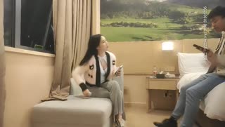 一屌極品尋歡01-28衣服沒脫就讓人硬的小姐姐