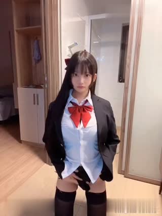 高顏值超級極品學生妹～在家玩假屌耍騷趕快來看