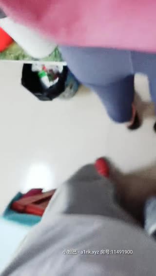 硬插讀大學表妹的粉嫩逼
