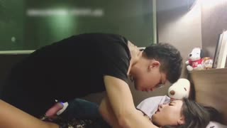 自慰無法止癢需要雞巴