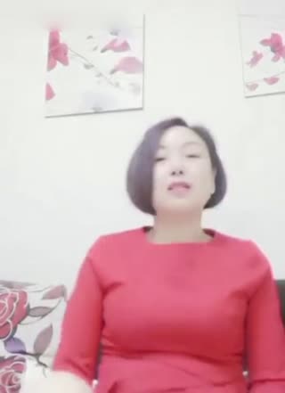 老公不在家良家美少婦浴室發騷刀片加剪刀修逼毛
