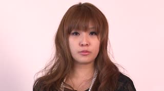 在亞洲口交和鐵桿性三人行.Rinka.內里