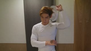_7682_Korean Hunk Gets a Helping Hand(HD