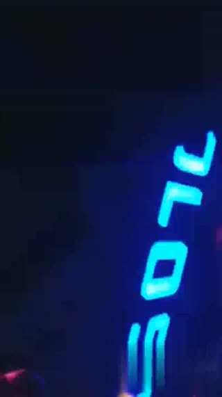 正妹穿著比基尼陪唱最後還加碼玩很大!!肉棒都塞進去了~