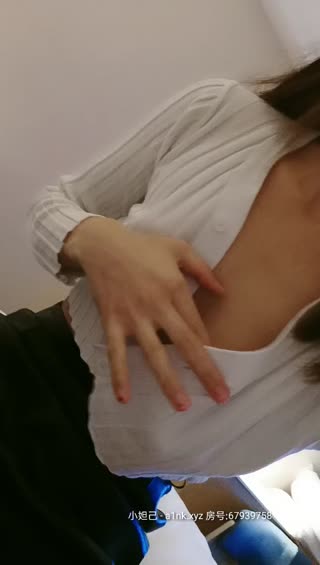三線嫩模04-07直播實錄