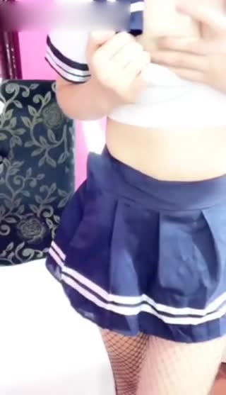 騷學妹的誘惑，自己舔手指舔道具看著真騷，脫光了自己摸著奶子道具抽插