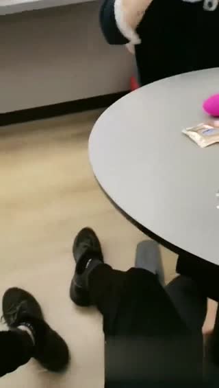 小小少婦激情約炮！口技很厲害讓叔叔讚不絕口！