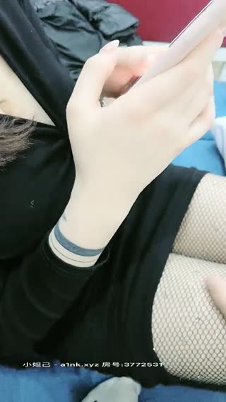 技術博主02-14大奶黑絲美女
