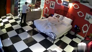 [酒店偷拍] 信貸員和美女同事一同出差~忙裡偷閒到酒店啪啪啪~年輕人就是衝動~連啪兩次還不休息~!!