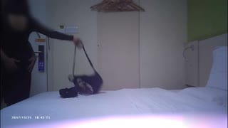 佛爺 美容院老闆娘好久沒操了~為了今天特別不穿內褲~