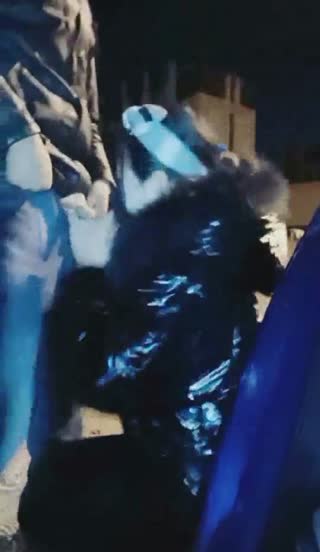 -daxiu-模特身材時尚性感美女主播晚上和粉絲在戶外工地啪啪外面實在太冷了雞巴硬不起只好車震