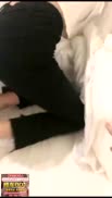 劇情演繹小卡片找了個小姐姐3000元，拉開衣服看了看奶子答應了，腰細蜜桃臀翹屁股手指扣入，第一視角頂入