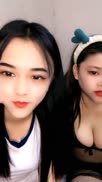 卡哇伊萌妹和閨蜜一起黃瓜自慰