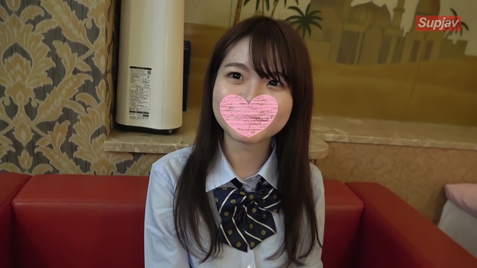 FC2PPV+2464303+让以成为CA为目标的18岁年轻女士中出！她身材娇小，白皙。尽管她还缺乏经验，但她发现了在镜头前做爱的快感。
