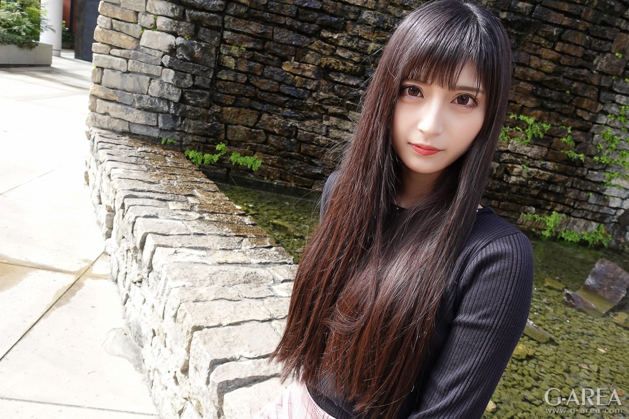 GAREA+823moa+A beautiful clothing store clerk reveals her first sexual experience in a long time