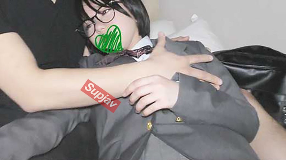 FC2PPV+1796308+【Prank】Mankan's first J〇 shooting! A girl with big breasts in a glasses and a uniform from a prestigious school is on her way home from cram school / The naked insertion and strong piston of the perverted cram school teacher made her roll her eyes and faint [High quality] + [Yes]