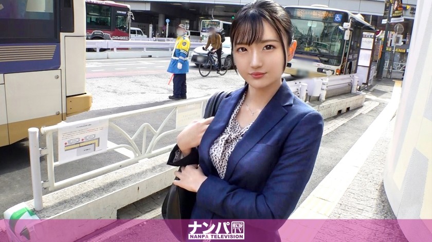 200GANA-2681+ 본격적인 소프트코어, 첫 촬영. +1784+멋진 스타일이에요! 정장이 잘 어울리는 시부야의 딜러를 찾아보세요! 원래는 업무 중 휴식 시간에 하는 간단한 인터뷰였는데... 남자 배우의 설득에 넘어가서 모르는 사이에 알몸으로 섹스를 하게 됐어요! 그녀는 손님들에게 들리지 않게 장난스러운 소리를 내는 걸 좋아해요! + (나츠메 아즈사)