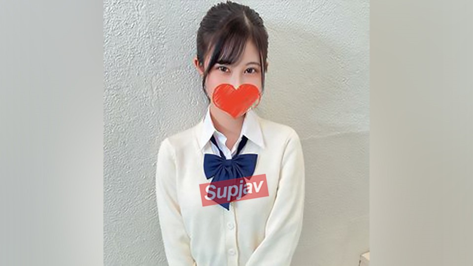 FC2PPV+3135565+兼具性感与可爱的E罩杯身材的少女学生。她凭借成熟、性感的身体，喷射出大量精液，并在第一次原始插入时一遍又一遍地尖叫“我想活下去……！！”。在体液混合的激烈性爱中，她多次达到高潮。