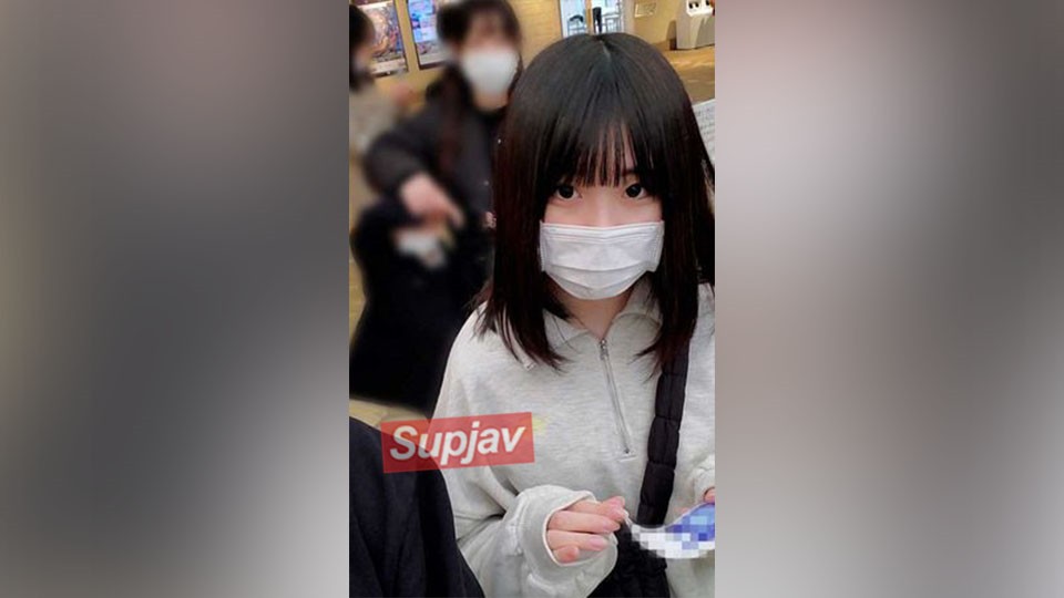 FC2PPV+※الرجاء الحكم بنفسك【المكافأة: اكشف عن الوجه】+(الحالي)J○Yume-chan. موعدنا الأول لليلة واحدة. أثناء ممارستهم الجنسية للمرة الثانية، كانت تكافح ضد القضيب الضخم بينما كان يمارس الجنس معها بلا رحمة. لقد أدخلت العديد من كلابي في مهبلها. .
