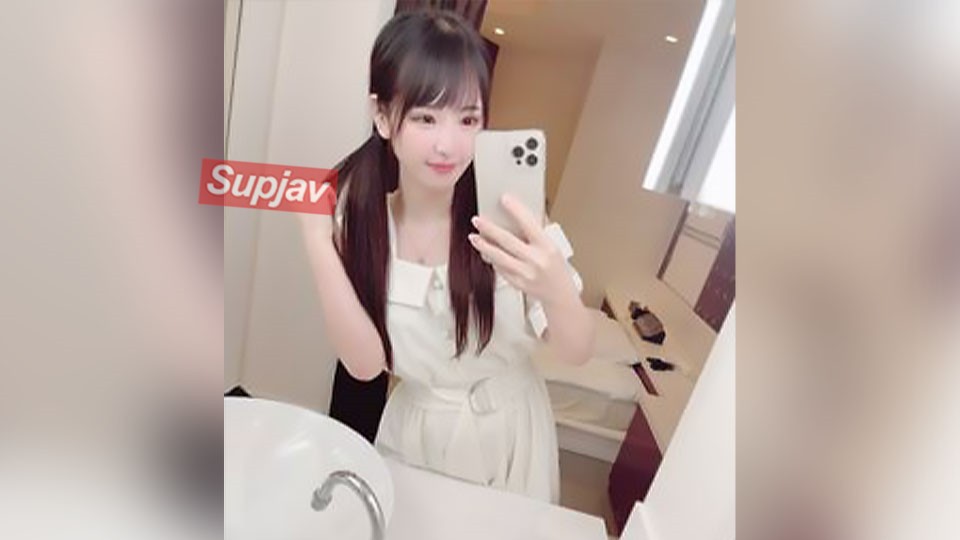 FC2PPV+3363883+Hinata-chan cosplay hầu gái chủ quan quan hệ tình dục bằng kem! + quan hệ bằng miệng trong phòng vệ sinh nam + chơi đồ chơi dẫn đến xuất tinh dữ dội sau đó là quan hệ xuất tinh vào âm đạo đau đớn! Bộ ba món sang trọng