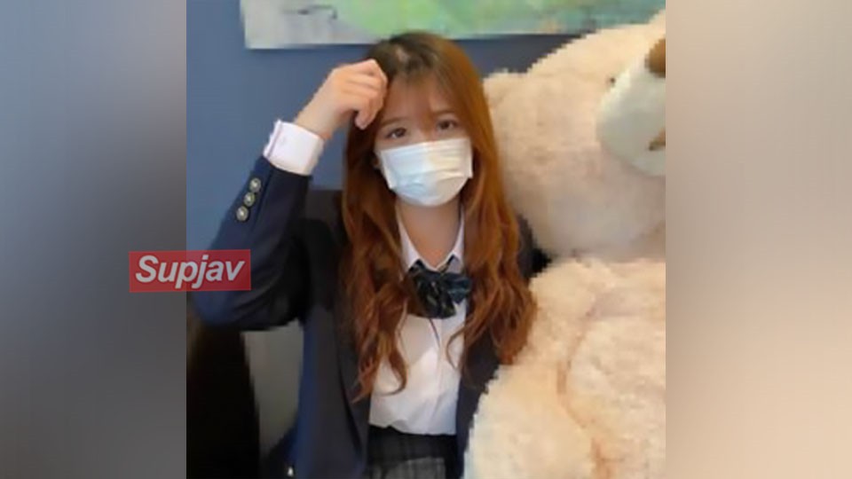 FC2PPV+【#92-2】田舎から来た純真な18歳少女なつき。公衆トイレで飲み込む。彼女が巨大なペニスで何度も絶頂を迎え、「ごめんなさい」と謝るのを見て、私は興奮しすぎて、射精せずにはいられませんでした！ ！ ♡ お互いを愛し合ってください ♡